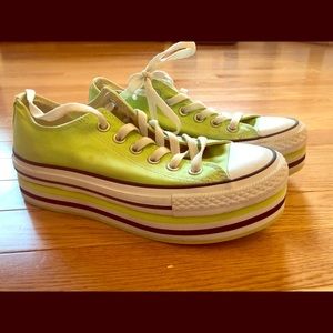 Insanely cool platform converse